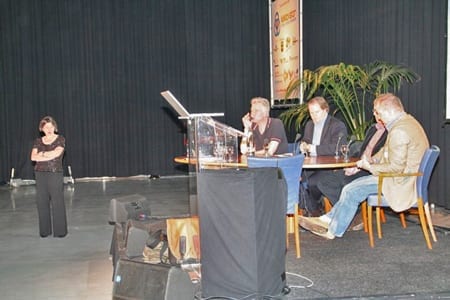 panel Cross Media Café