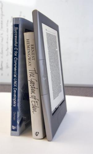 ereader naast boek