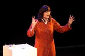 Sarah Darwin op TEDxAmsterdam 2010 Sarah Darwin op TEDxAmsterdam 2010