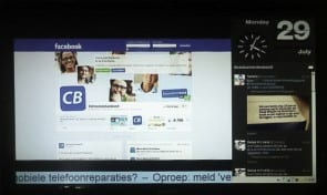 Consumentenbond koffiecorner met Facebookwall en tweetstream