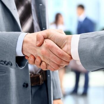 Het wordt tijd dat Marketing & Sales ook in B2B écht gaan samenwerken!