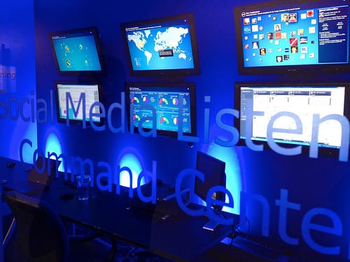 Een kijkje in het social media command center van Dell