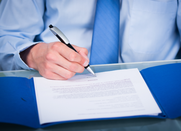 Overeenkomst handtekening contract © Picture-Factory - Fotolia.com