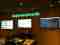 De social hub bij Interpolis met links het interactieve touchscreen