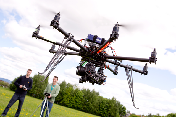 drone-piloten-fotolia