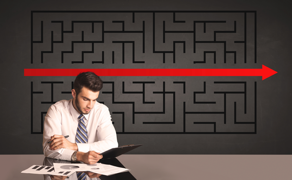 business-man-labyrinth-fotolia