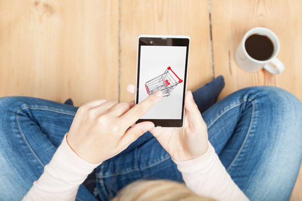 mobile-shopping-fotolia