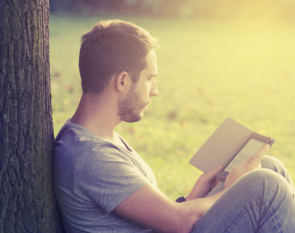 e-reader-lezen-boom-fotolia