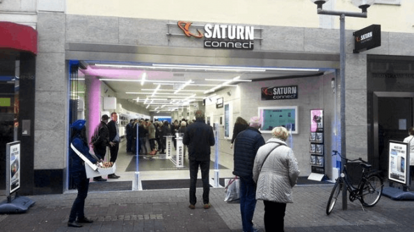 Een kleine centrum vestiging van het MediaMarkt concern, waarin Virtual Reality actief wordt ingezet in de verkoop van producten. Foto: Einkaufserlebnis Trier.