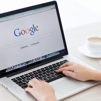 Google: PvdA is asociaal, VVD voor de rijken & PVV fascistisch
