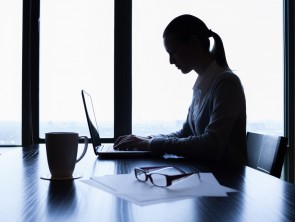 Vrouw_manager_werken