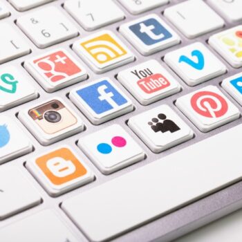 Designfeed: voor al je posts op social media het juiste formaat [tool]