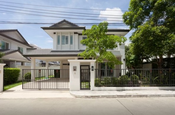 huis in chiang mai