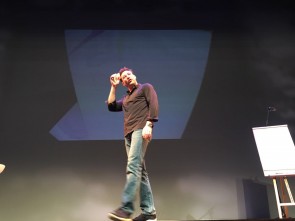 Simon Sinek doet zelf ook 'by walking around' ;-) - foto: @AJHuisman