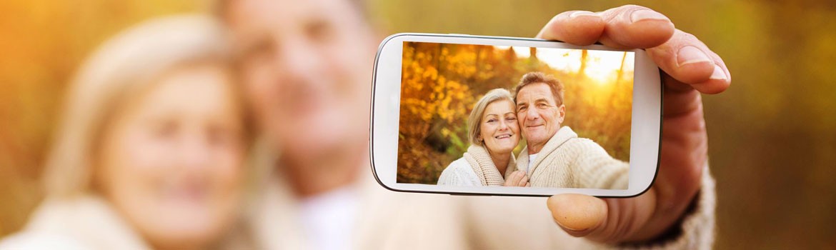 Babyboomer ❤ smartphone & Facebook: de online inhaalrace [onderzoek]