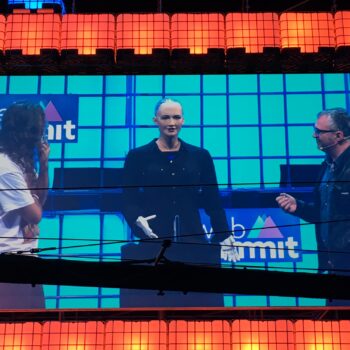 Hoe robots, AI & VR hun stempel drukken op 2017