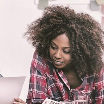 Geef marketing een gezicht: zo betrek je je collega’s [6 tips]