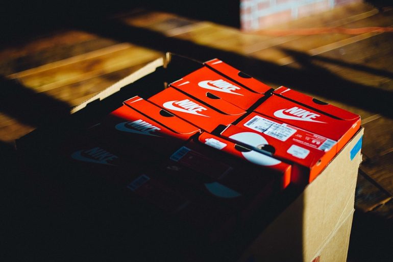 Blur Boxes Shoe Box Nike Shadow Text