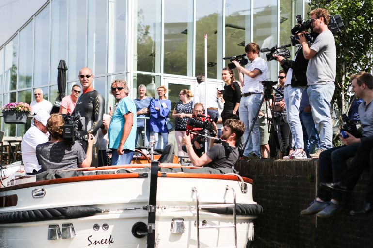 Maarten van der Weijden tijdens een test voor zijn 11stedenzwemtocht in 2018.