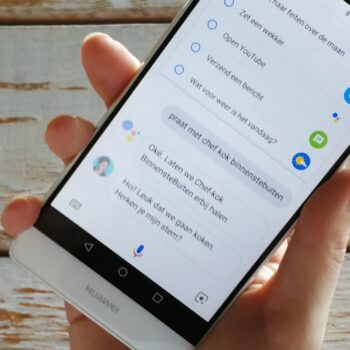 Zo ontwikkelde KRO-NCRV een voice-dienst voor Google Assistent [case]