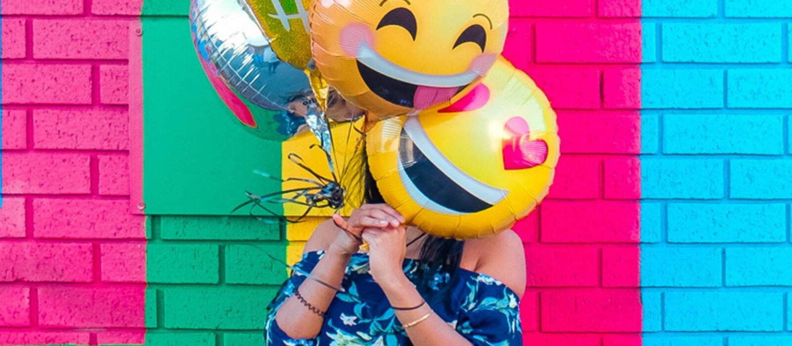De invloed van emoji 😊 op onze taal ✍🏻 en communicatie 🗣️