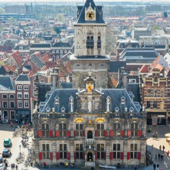 Gemeente Delft werft trouwambtenaren via social media [case]