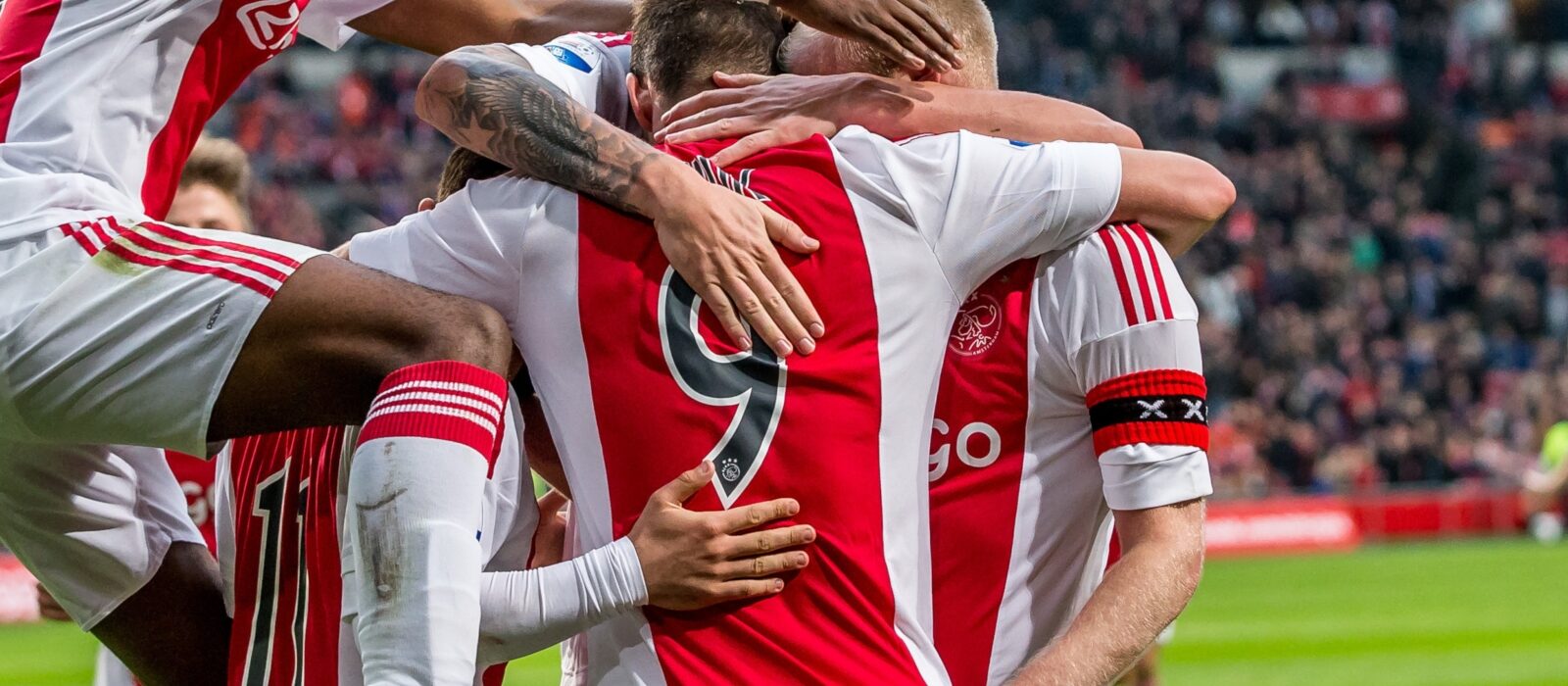 Online scoren: zo doet Ajax dat iedere dag