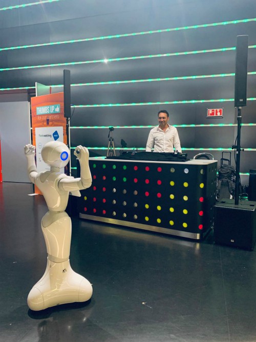 DWE19