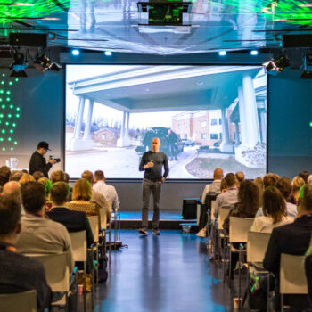 Event organiseren? Zo stel je een succesvol programma samen [8 tips]