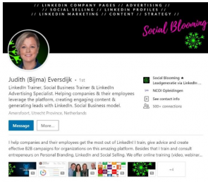 Screenshot van hoe je je meisjesnaam toevoegt aan je LinkedIn-profiel 1/2.