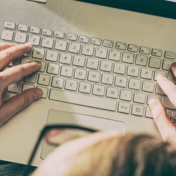 Zo grijp je de aandacht van scannende lezers [7 tips]
