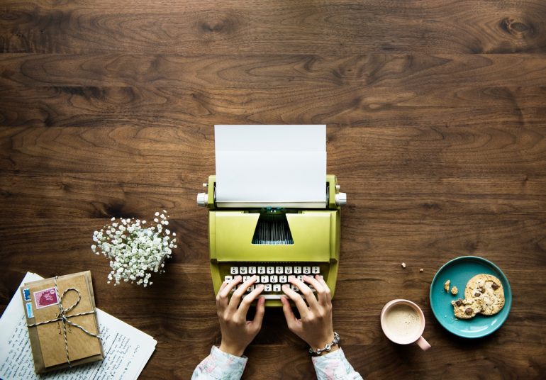 digitaal samenwerken typemachine ouderwets