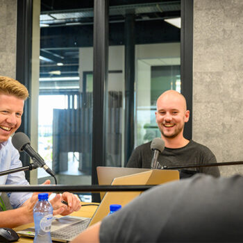 Podcast Digital Brains #28: Zomeroverwegingen: Over The Great Hack, troubles bij Booking, bankieren bij BunQ, minder clicks uit Google