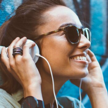 Hoe kun je meer uit podcast advertising halen?