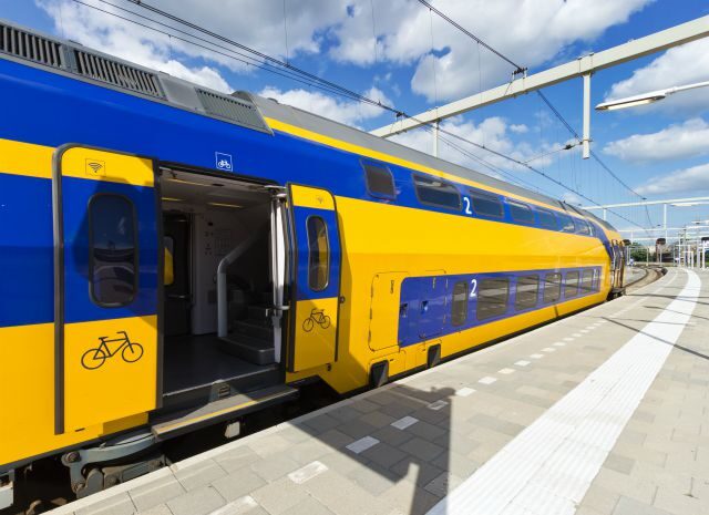 Pathé Thuis eerste adverteerder in NS treinen