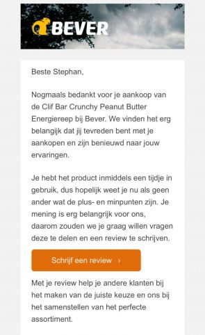 Voorbeeld van een bedrijf dat om een review vraagt, via de mail.