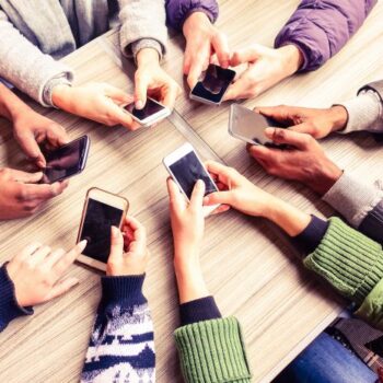 Nederlanders worstelen massaal met smartphone gebruik