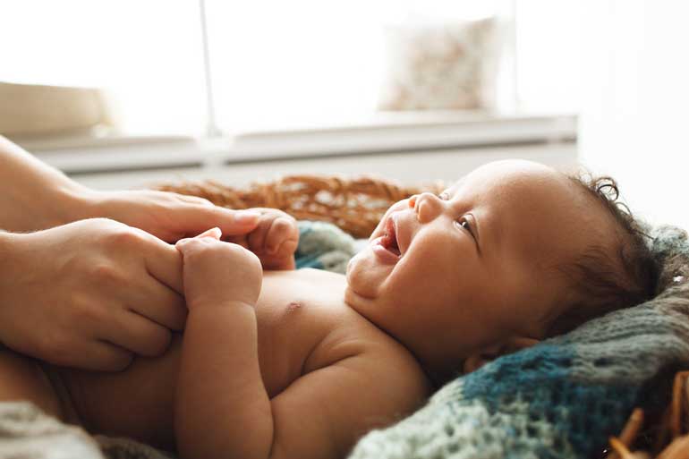 Schattige baby die je wil beschermen.