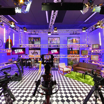 Merken werken massaal mee aan nieuwe live-show StukTV