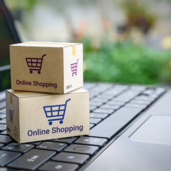 Nemen pure play e-commerce spelers de wereld over?