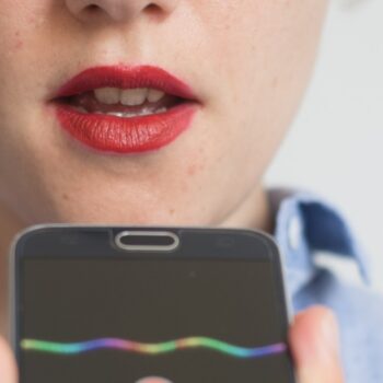 Zo zet je een spraakassistent in voor e-commerce
