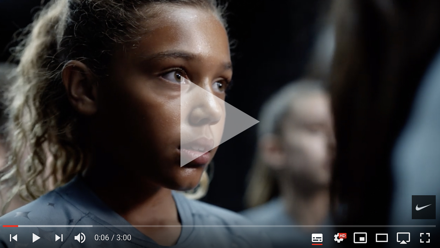 Deze afbeelding hoort bij FrankWatching Blog: Dit moet weten om jouw videos viraal te laten gaan van Stephan Makatita. Nike Commercial met Lieke Martens