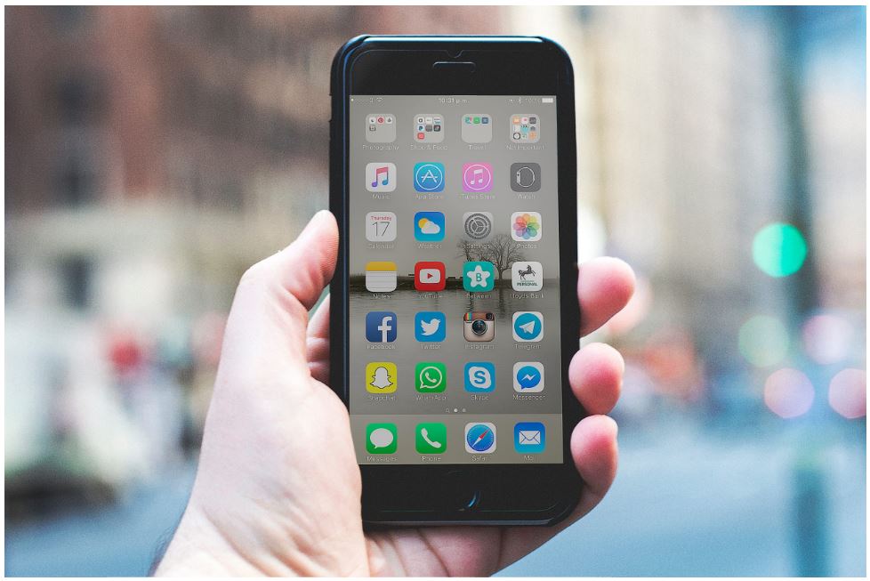 Afbeelding van een telefoon die wordt gebruikt voor de contentstrategie.