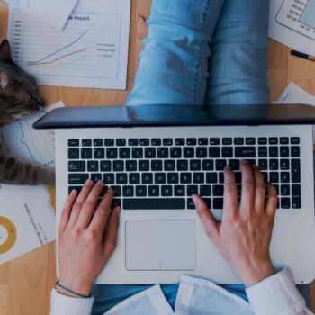 Grip op thuiswerken: van tijdelijke oplossingen naar slimme samenwerking
