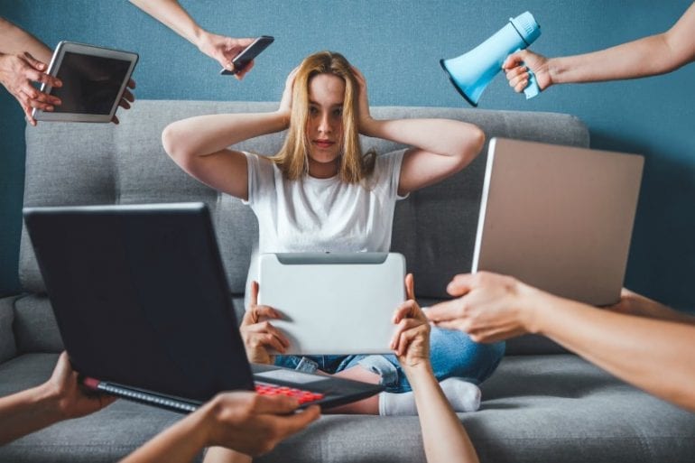 complottheorieën vrouw media