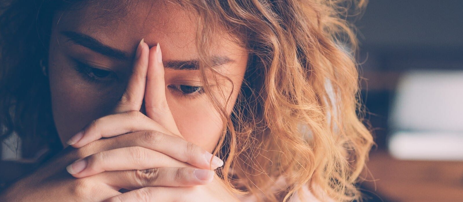 Voorkom burn-outs door coronacrisis: 3 tips voor werkgevers