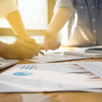 Timing brengt met nieuwe merkidentiteit ode aan écht werk
