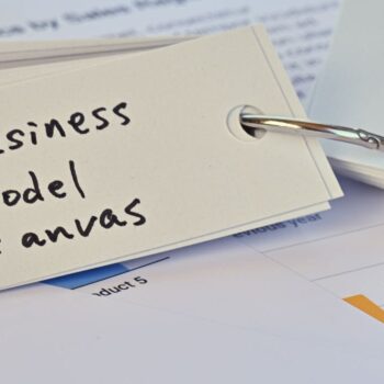 Hoe het Business Model Canvas je dwingt concreet te zijn [5 methoden]