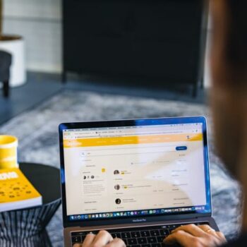 Jellow neemt twee Belgische freelanceplatformen over