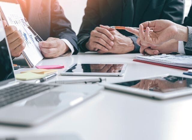 Clarity neemt digital marketingbureau 3WhiteHats over